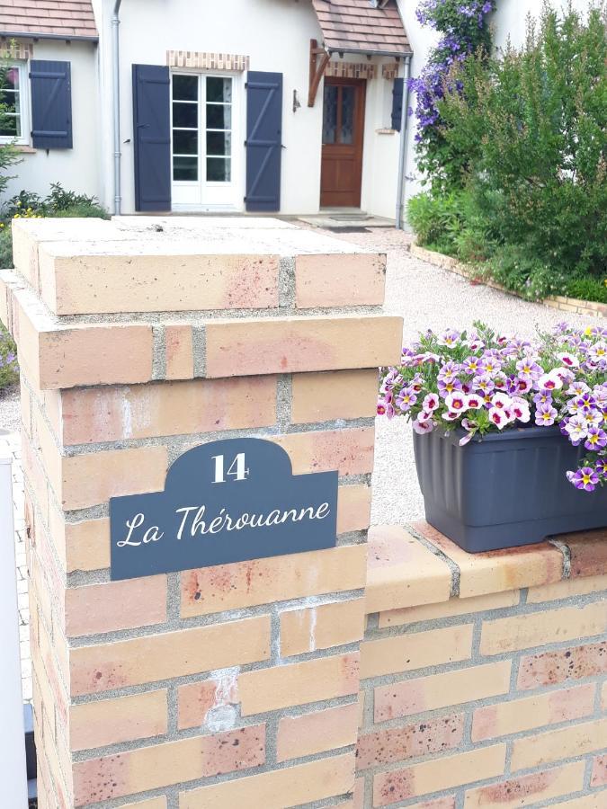 Therouanne En Berry Plaimpied-Givaudins Exterior foto